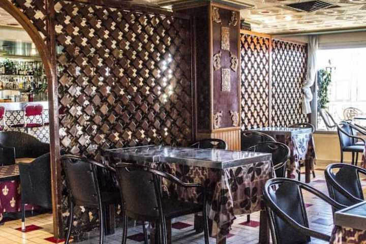 Dining 6 of 10