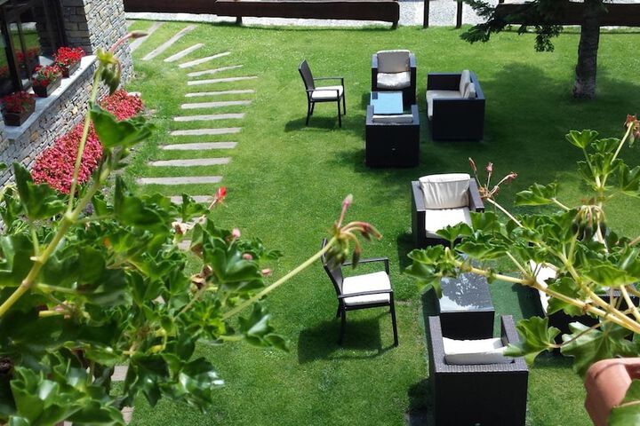 Hotel Exterior 44 of 56