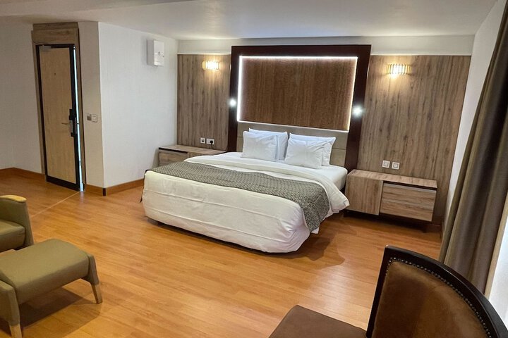 Room 12 of 35