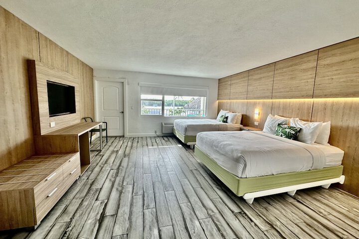 Room 10 of 90