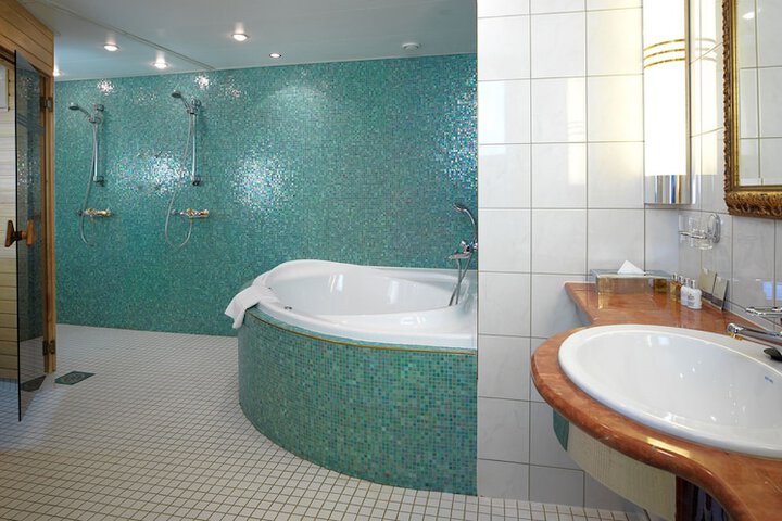 Clean Restrooms