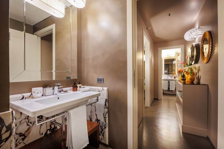 Room 78 of 112