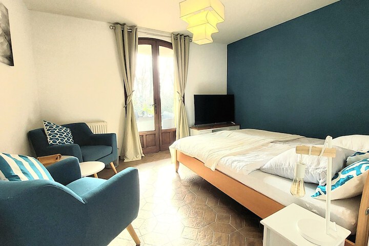Room 4 of 36