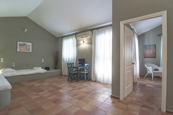 Room 45 of 93