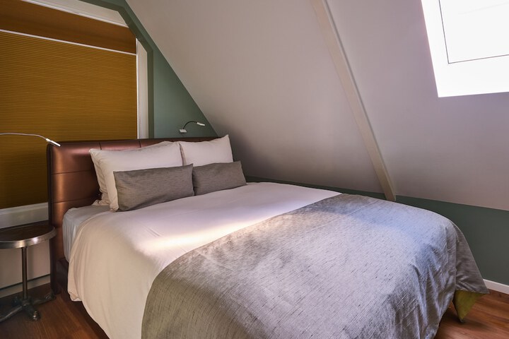 Room 78 of 171