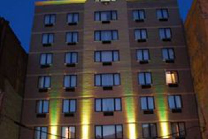 Sumner Hotel in Brooklyn, NJ