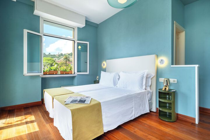 Room 4 of 44