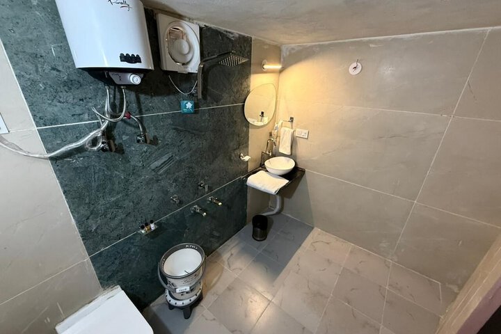Room 37 of 51