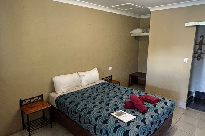 Room 21 of 54