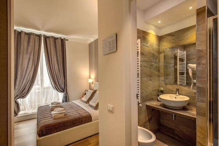 Room 15 of 28