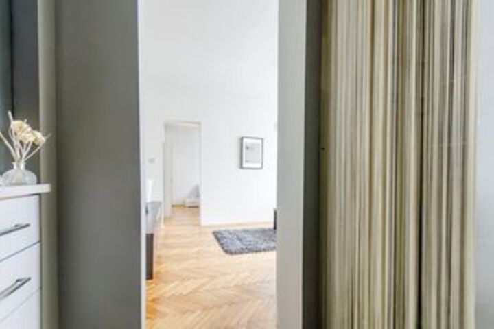 Room 18 of 29