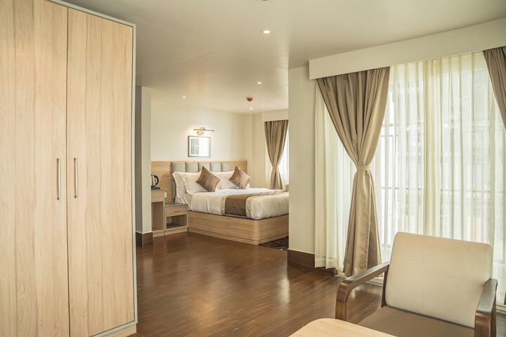 Room 12 of 26