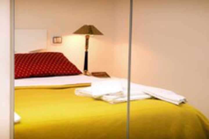 Room 17 of 25