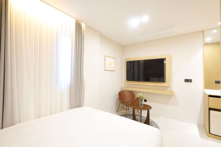 Room 36 of 75