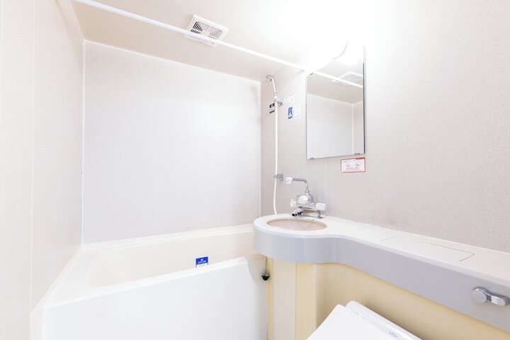 Room 15 of 22
