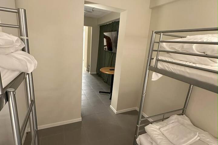 Room 51 of 82