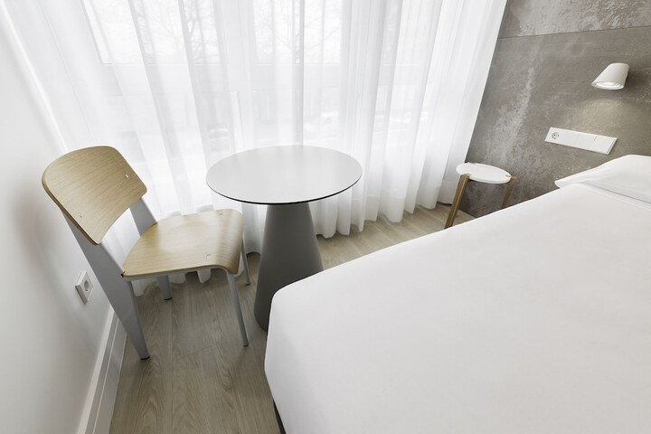 Room 18 of 41