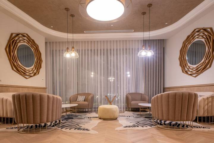 Hotel Interior 5 of 251
