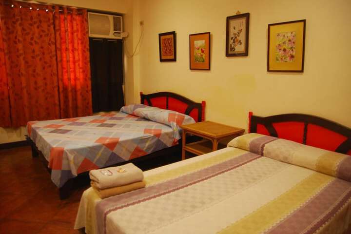 Room 10 of 20