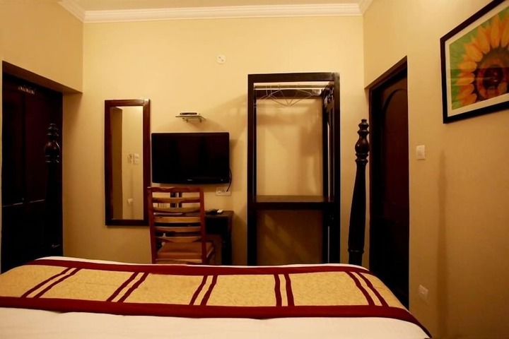 Room 10 of 48