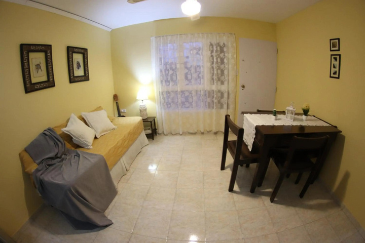 Room 5 of 12