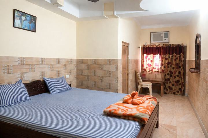 Room 6 of 21