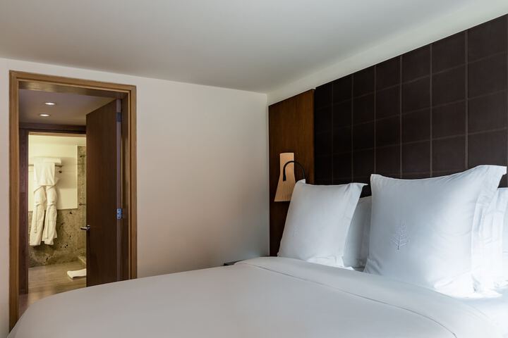 Room 15 of 54