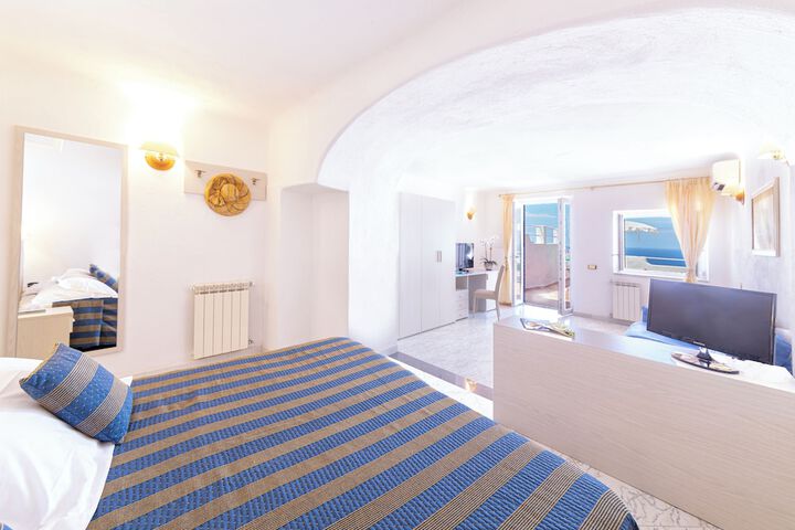 Room 20 of 99
