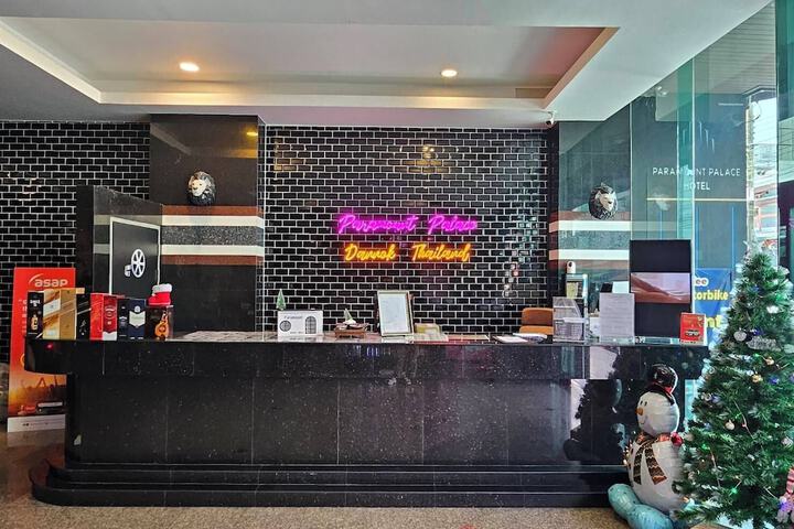 Paramount Palace Hotel Dannok