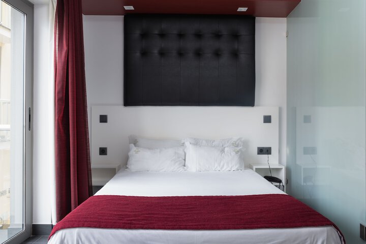 Room 8 of 49