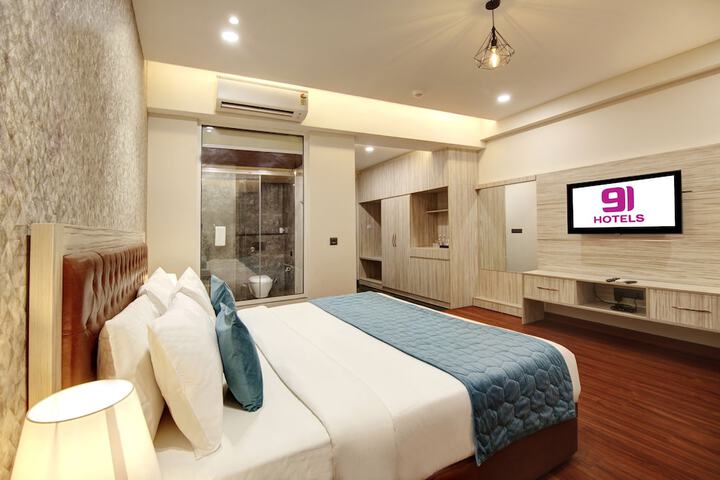 Room 35 of 79