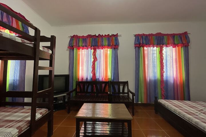 Room 47 of 200