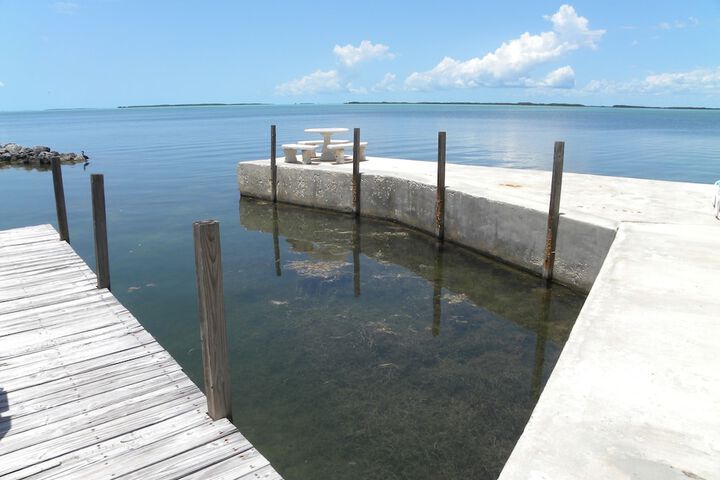 Dock