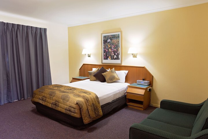 Room 20 of 74
