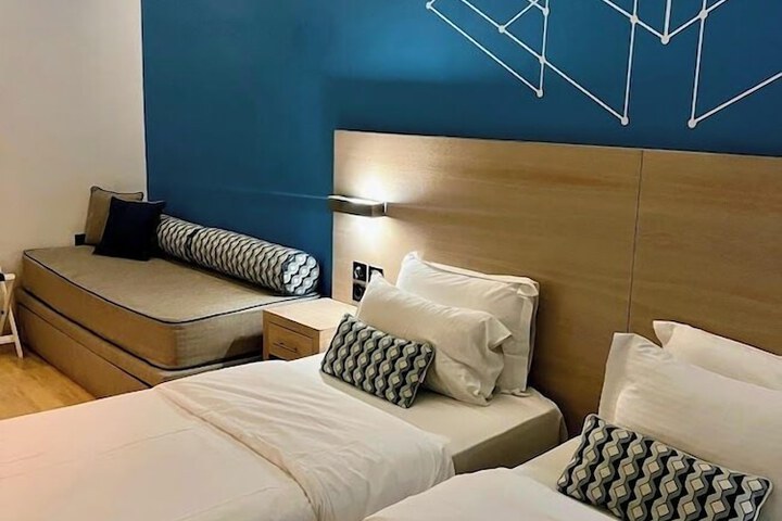 Room 45 of 98