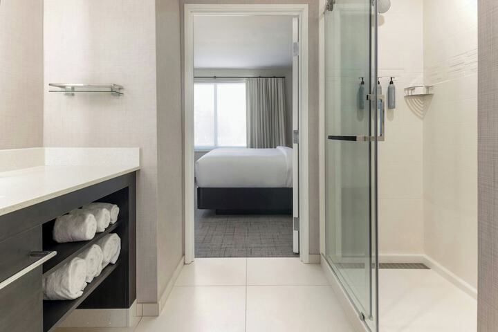 Room 12 of 48