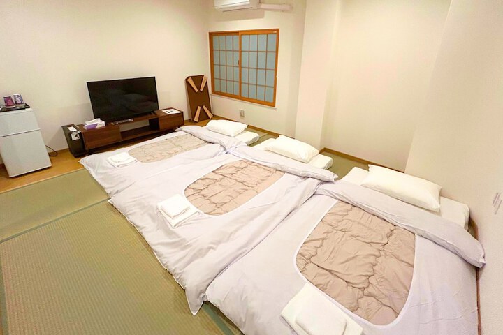 Room 4 of 36