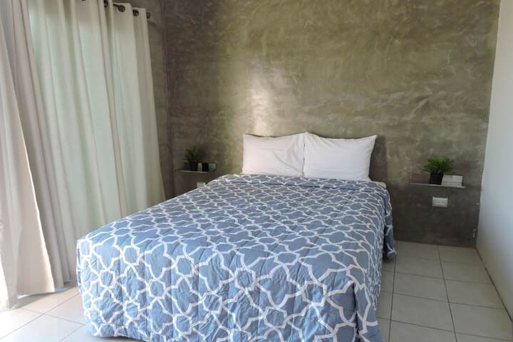 Room 4 of 94