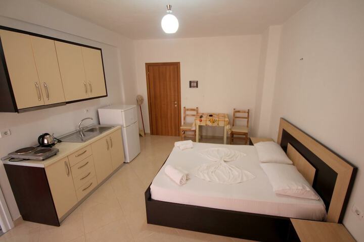 Room 7 of 101