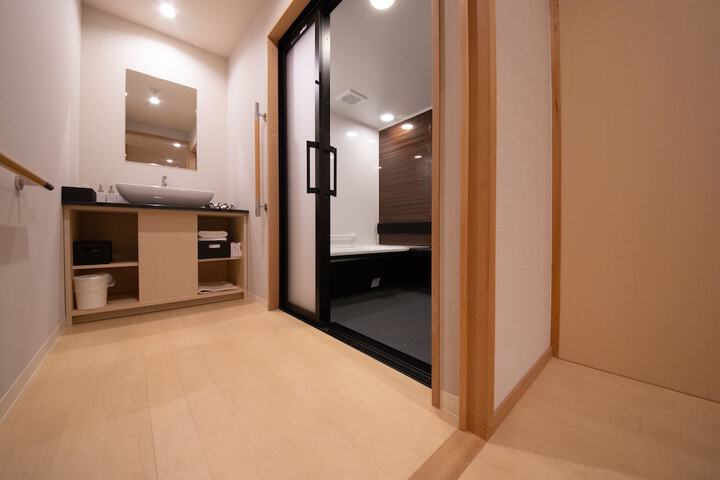 Room 26 of 45