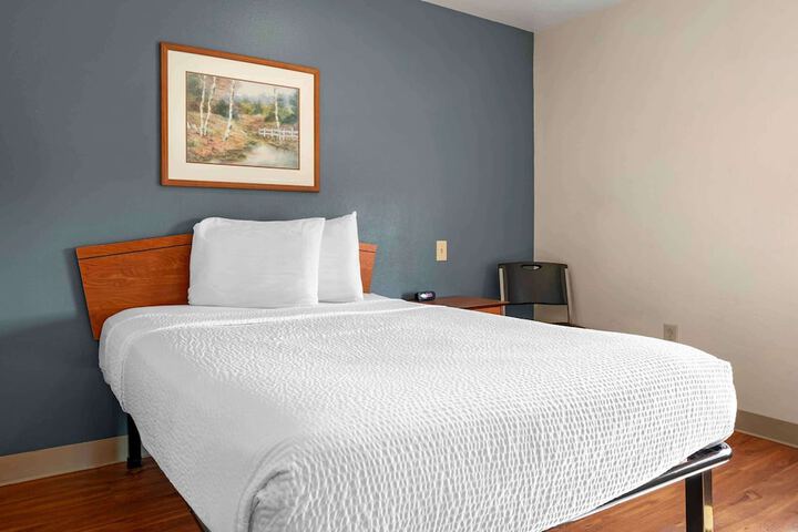2 Double Beds Kitchen (9 of 10)