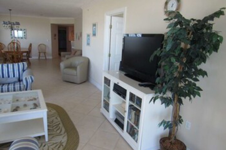 Room 12 of 26