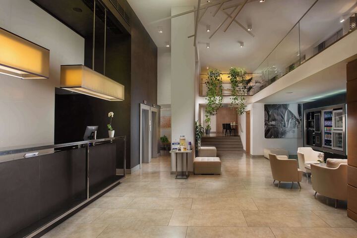 Entrance & Lobby