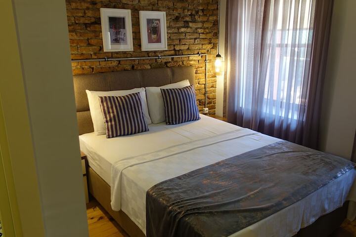 Room 4 of 59