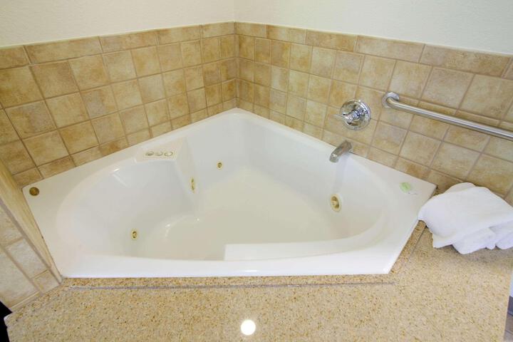 Superior King Bed (7 of 15)