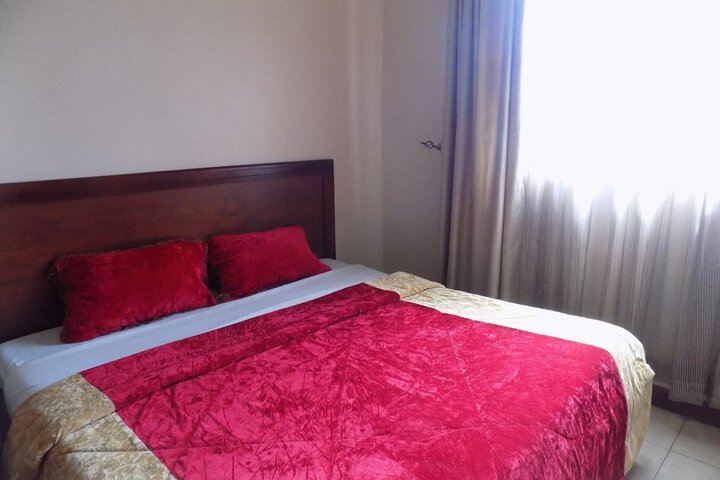Room 8 of 14