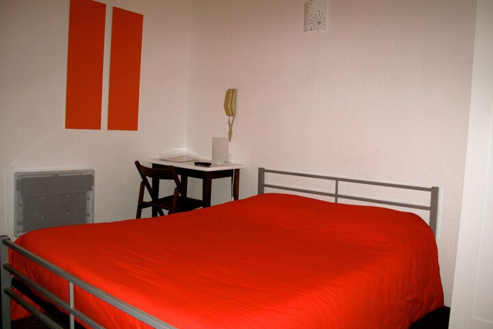 Room 5 of 36