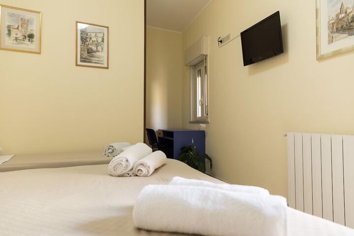 Room 16 of 45