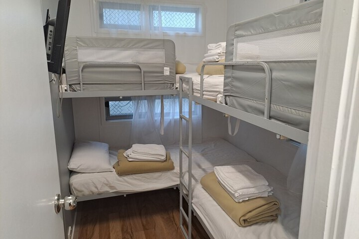 Room 10 of 76