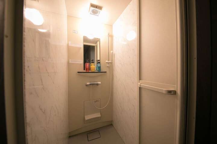 Room 17 of 53